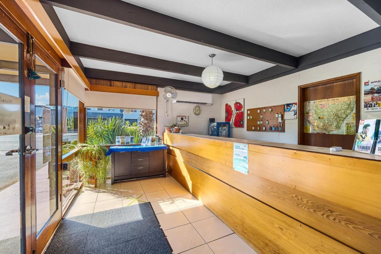 Plainsman Motel Forbes Eksteriør billede