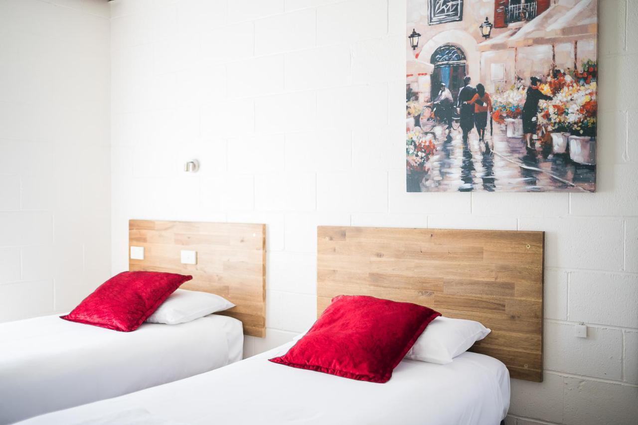 Plainsman Motel Forbes Eksteriør billede