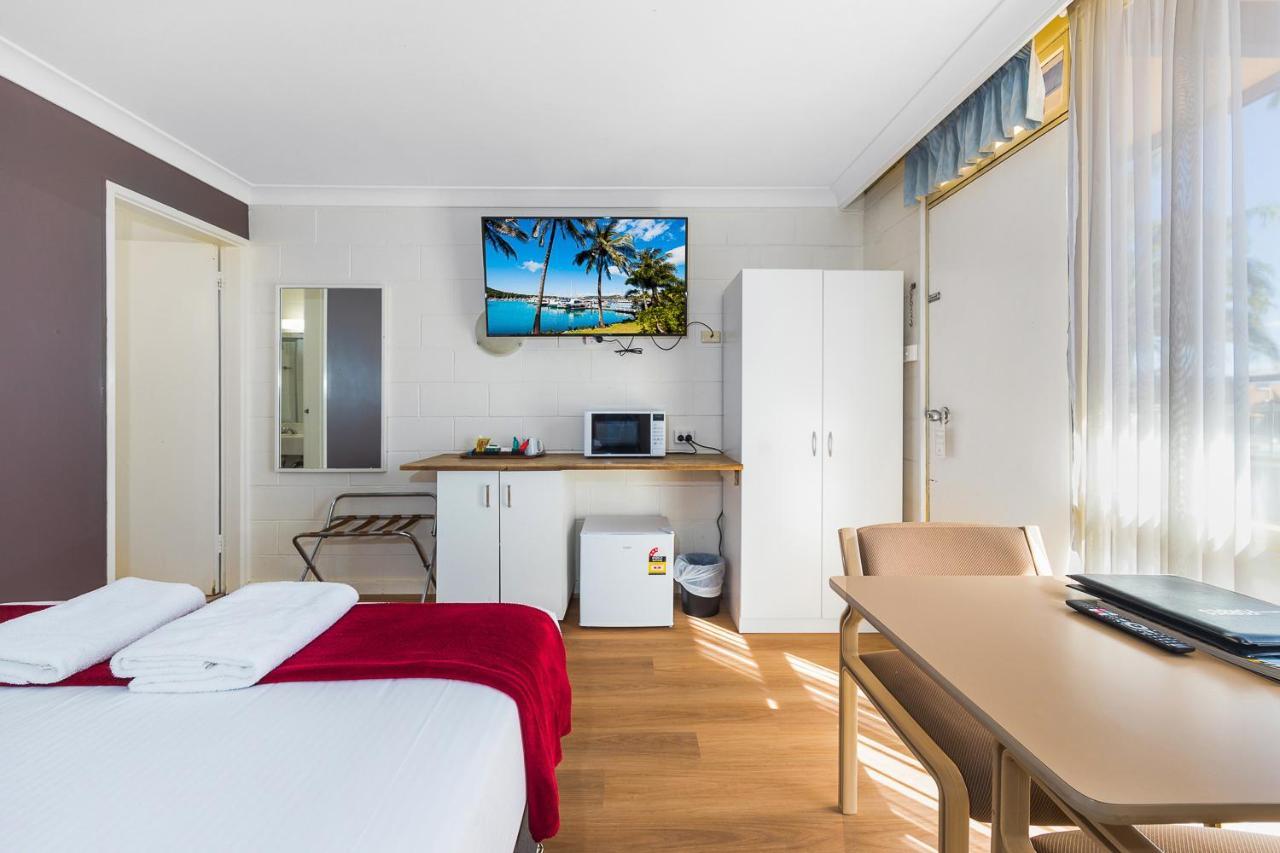 Plainsman Motel Forbes Eksteriør billede